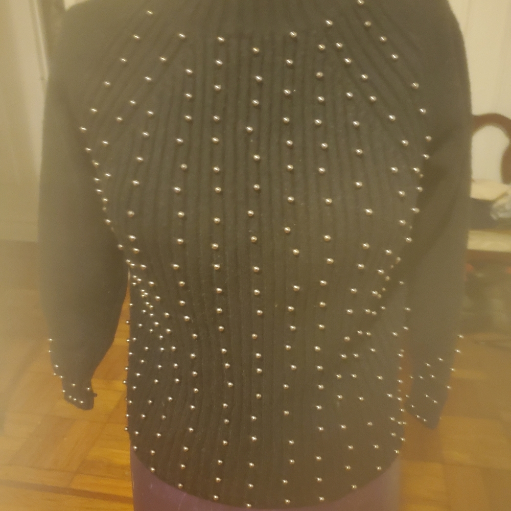 Sweater - Picture 3 of 3